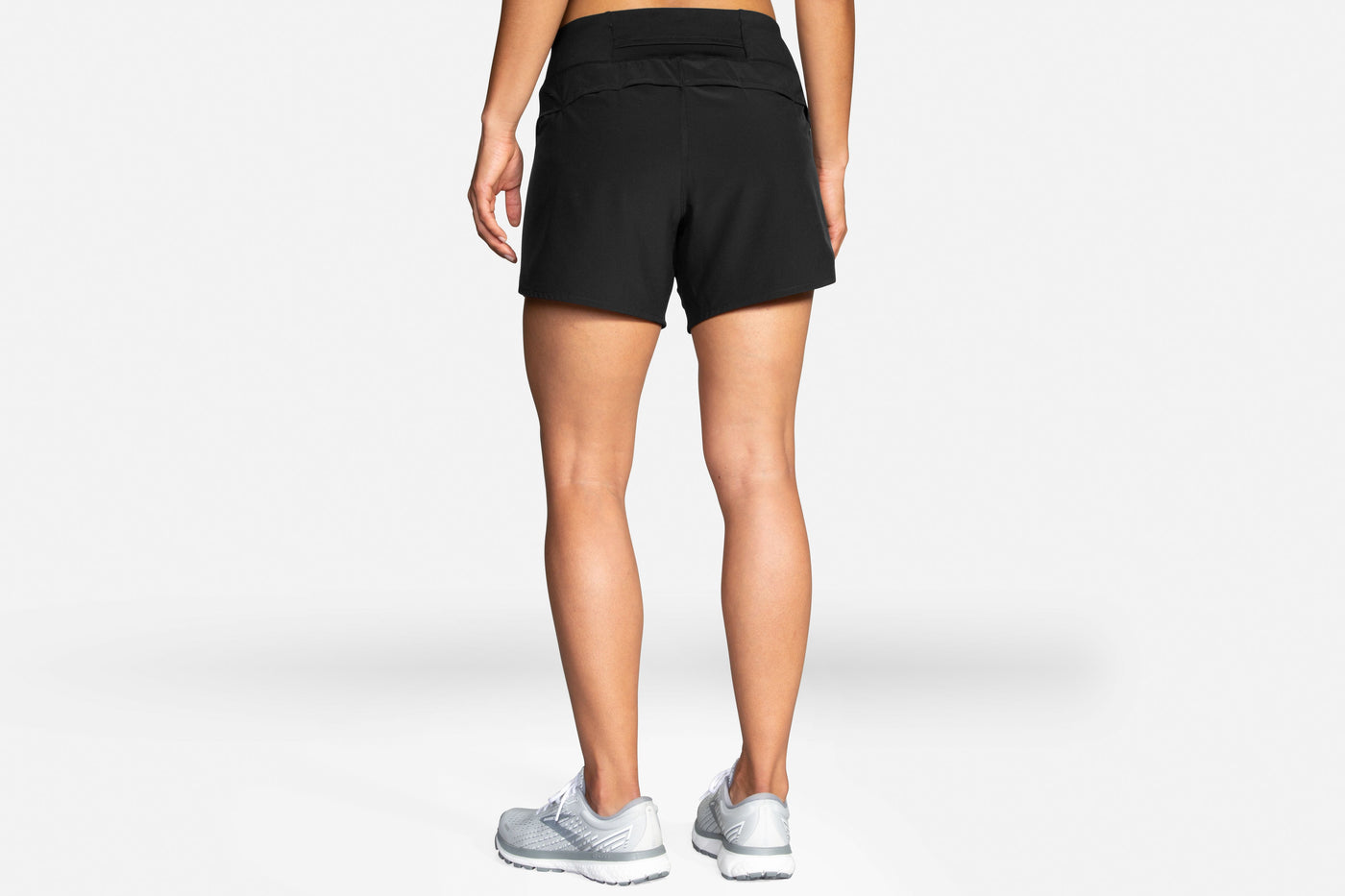 Women's Brooks Chaser 5" Short - 221465-001
