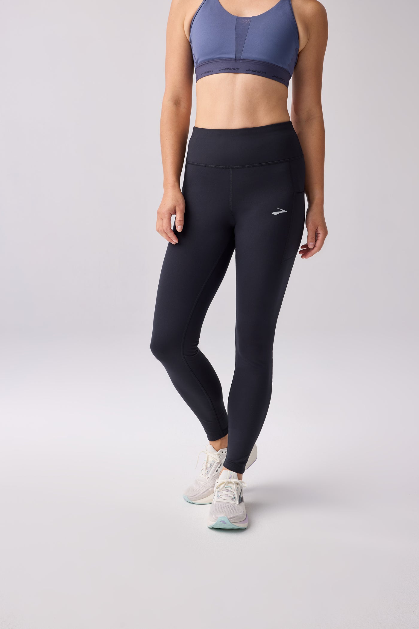 Women's Brooks Momentum Tight - 221737-021