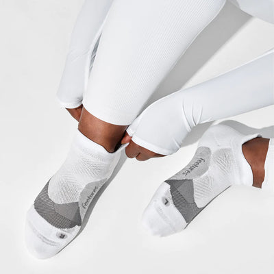 Feetures Elite Light Cushion Socks - FEET-E5030158