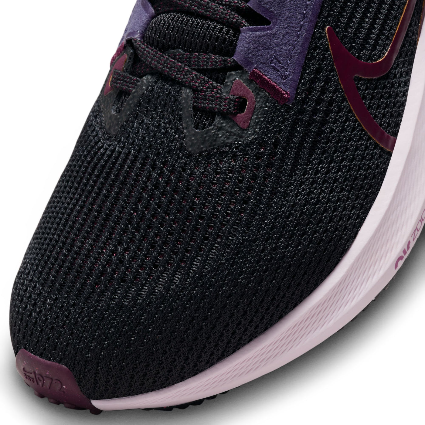 Women's Nike Pegasus 40 - DV3854-005