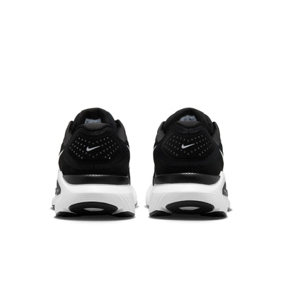 Men's Nike Structure 26