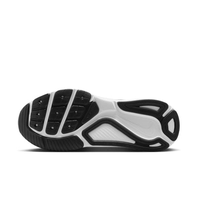 Men's Nike Structure 26