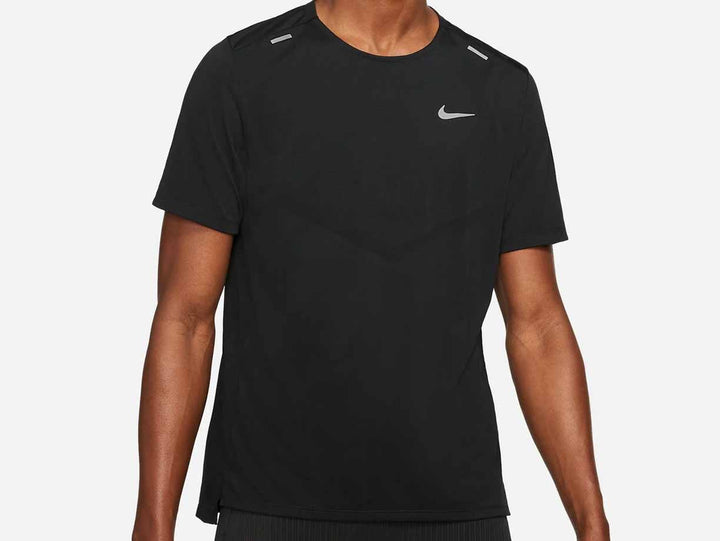 NIKE - 【新品未使用】NIKE Bowerman TC rise365 Tシャツの通販