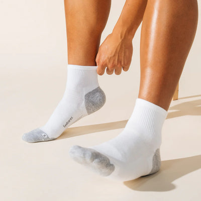 Feetures Elite Max Cushion Quarter Socks - FEET-EC209158