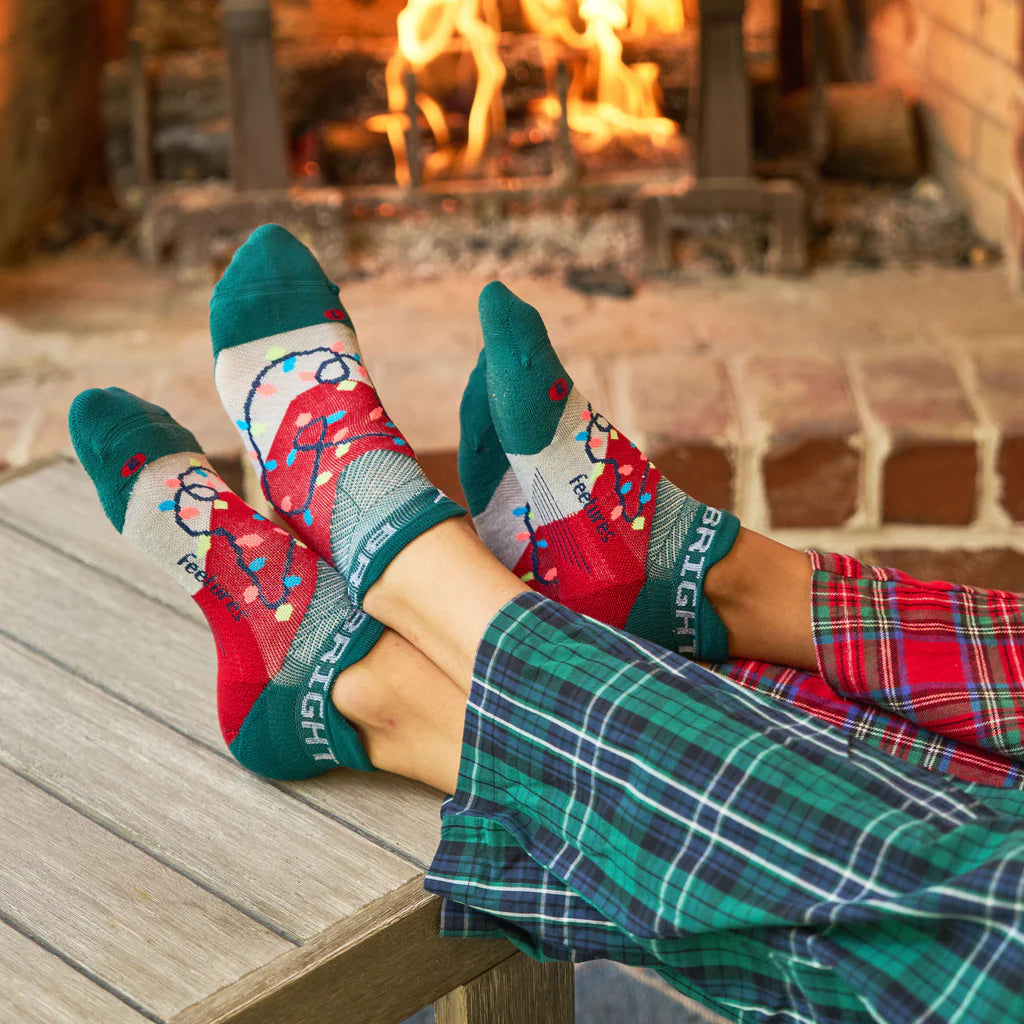 Feetures Elite Light Cushion Socks - Merry & Bright - FEET-E5079813