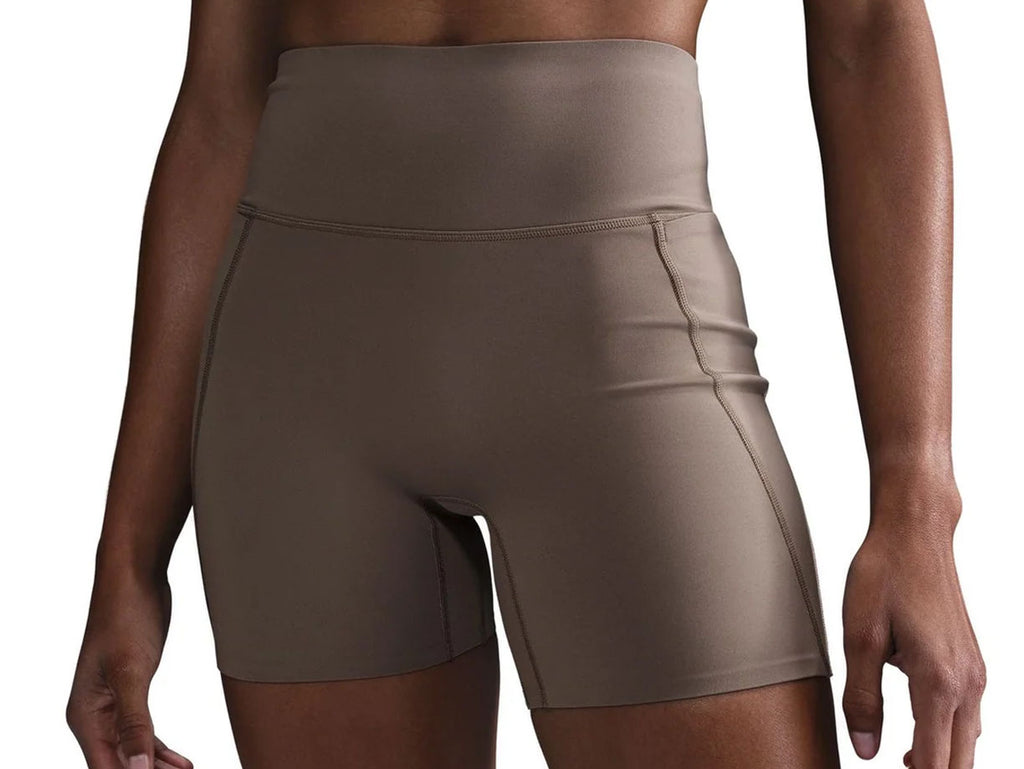 Women's Nike Universa 5