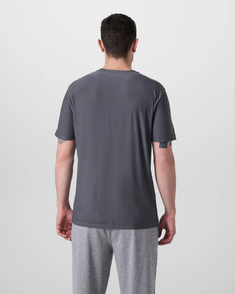 Men's Vuori Strato Tech Tee - V126-MNL