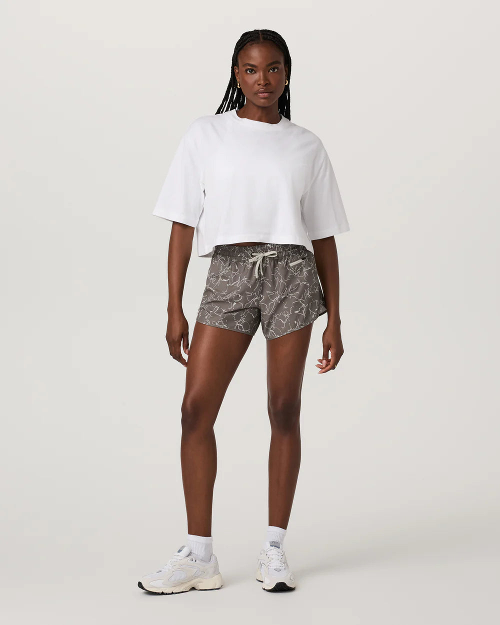 Vuori ヴオリ ワイドレッグ エクリュ Vuori ヴオリ ワイドレッグ