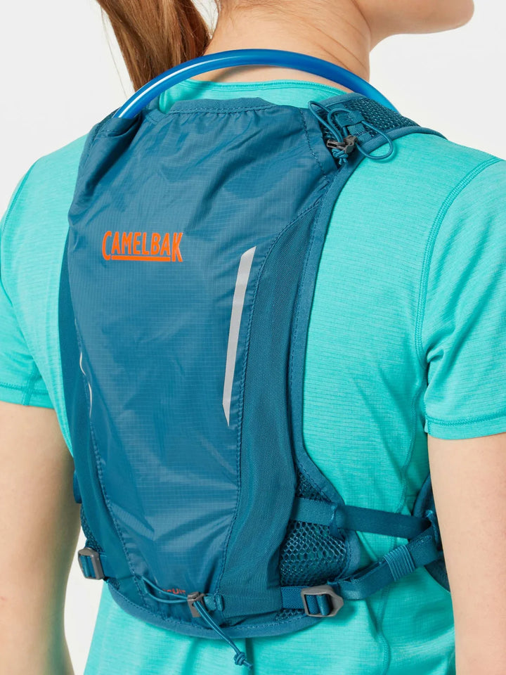 Trail Run™ Vest with Two 17oz Quick Stow™ Flasks