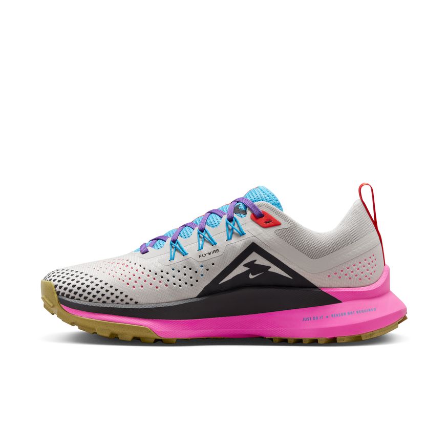 Women's Pegasus Trail 4 - FD0876-100